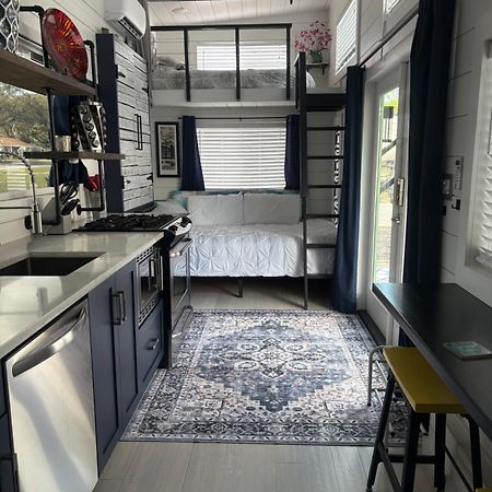 Pet Friendly, Modern Tiny House In Vibrant Clermont Villa Kültér fotó